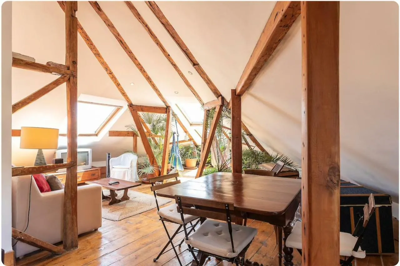 Charming Central Sunny Penthouse Lisboa Portugal
